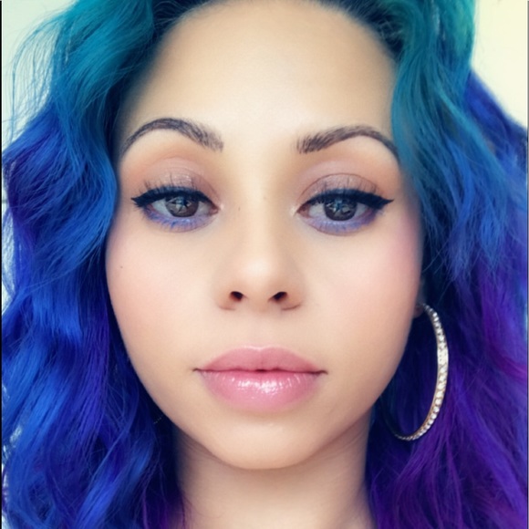 Meet your Posher, Kayla - Picture 1 of 1